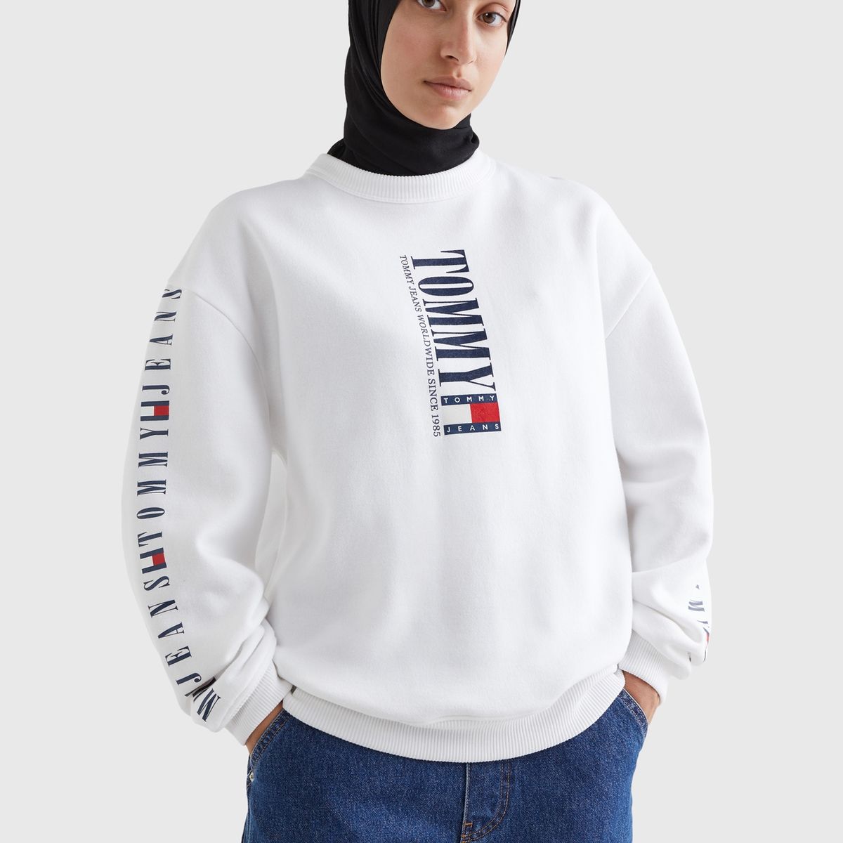 TOMMY HILFIGER - Polerón Relaxed Logo Archive Blanco Tommy Jeans