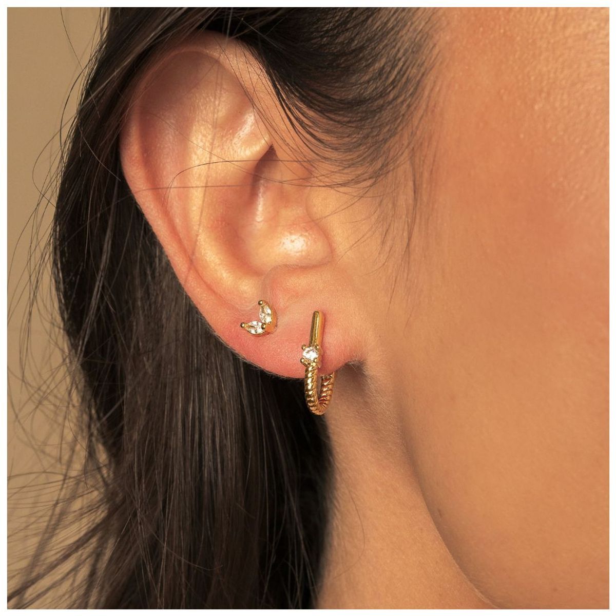 BOAZ JOYAS - Aros Mujer Siena White Circones Bañados en Oro Boaz Joyas