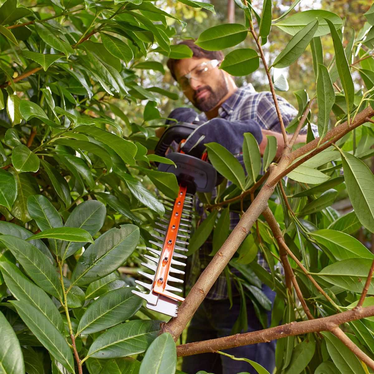 BLACK+DECKER - Cortasetos 500W De Corte 7/8' BLACK+DECKER BEHTS401-B2C