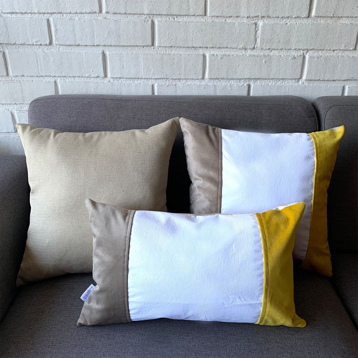 ELIZABETH PEPER - Cojin Decorativo EcoCuero Blanco Beige Amarillo 45x45 Relleno