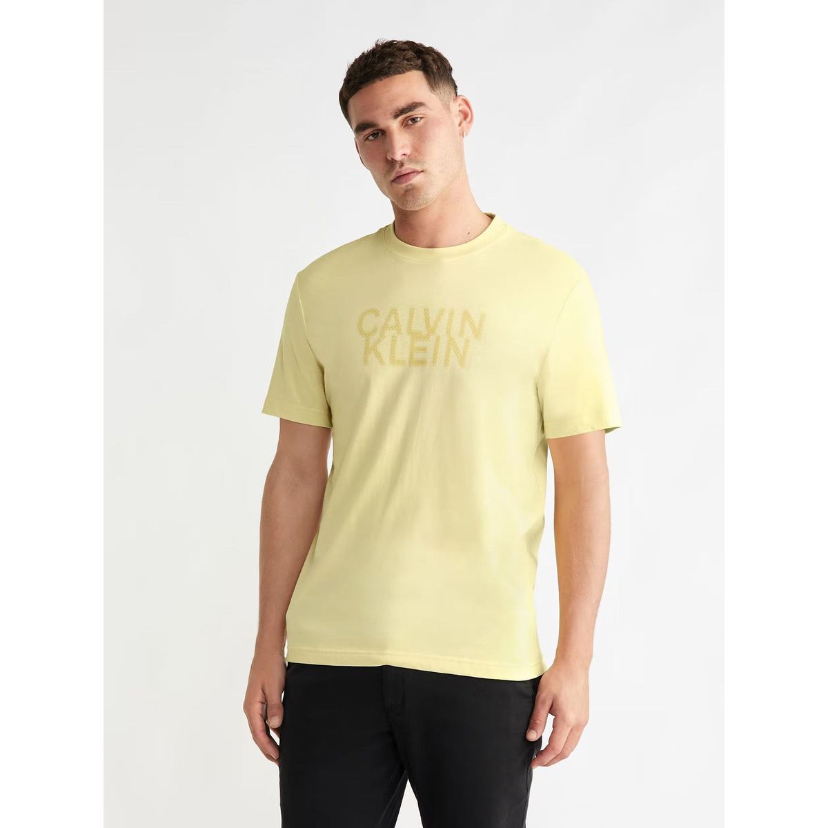 CALVIN KLEIN - Polera Distorted Logo Amarillo Calvin Klein