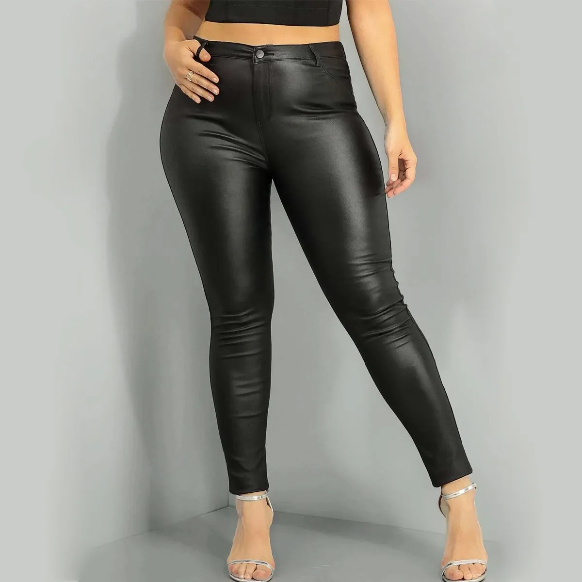 AGW - Jeans Eco Cuero Calce Perfecto Tiro Alto Elasticados Tallas Grandes