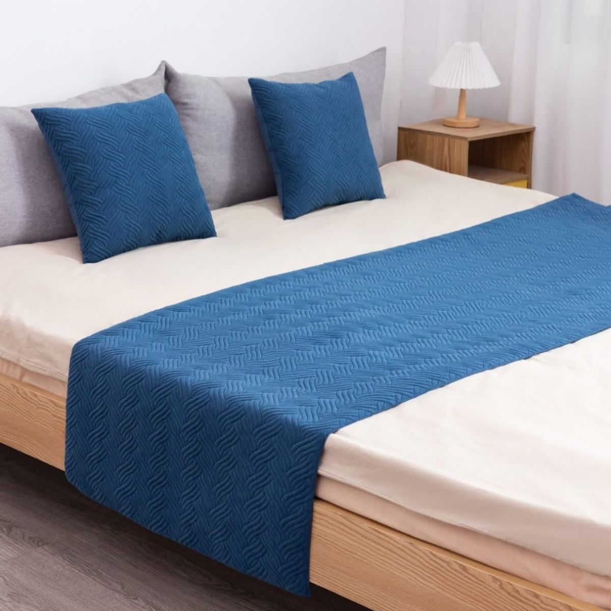 GENERICO - Piecera terciopelo azul dos plazas y king 2 fundas de cojin