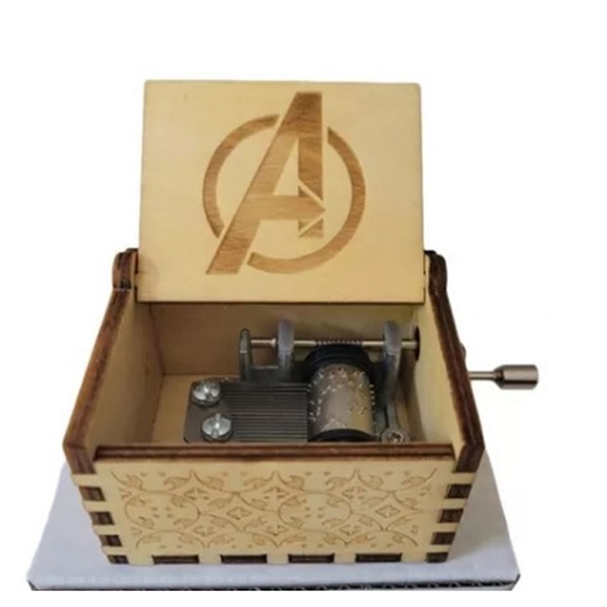 GENERICO - CAJA MUSICAL THE AVENGERS CON  MANIVELA