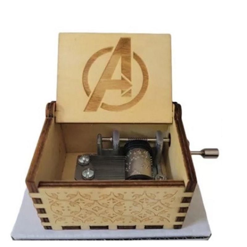 GENERICO - CAJA MUSICAL THE AVENGERS CON  MANIVELA