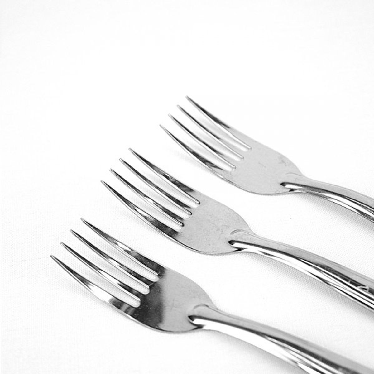 DI SOLLE - JUEGO DE CUBIERTOS DE POSTRE 7 PIEZAS MOD CLEAN