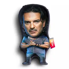 VUDU LOVE - Cojín Peluche Ricardo Arjona Chiquito 40x30cm Vudú Love