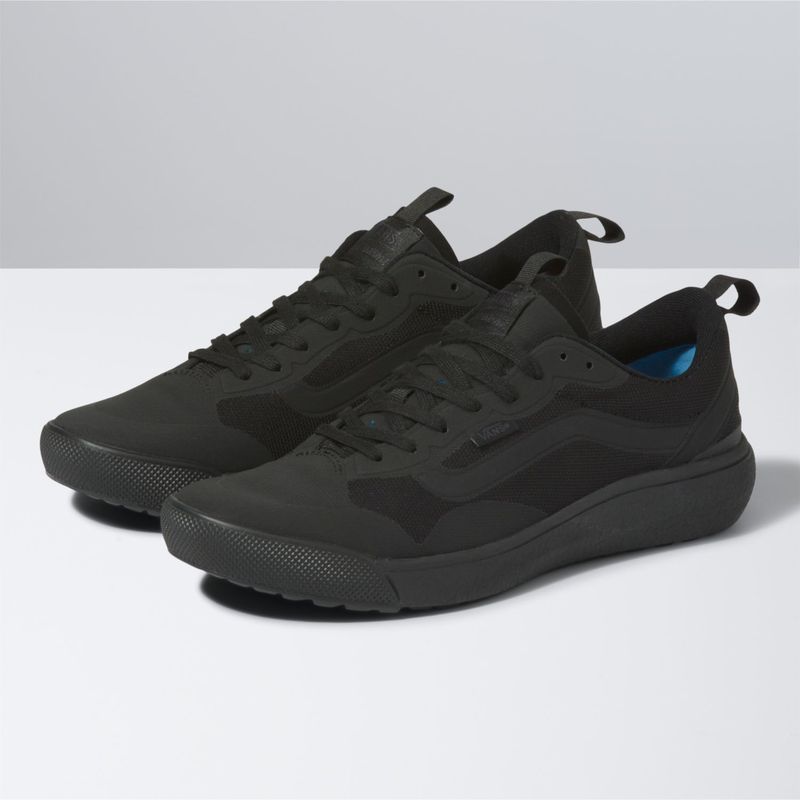VANS - Zapatilla Unisex Ultrarange Exo Black/Black/Black VANS.