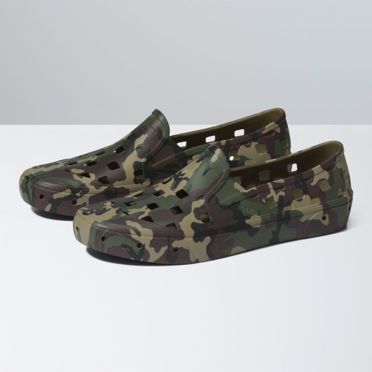 VANS - Zapatilla Unisex Ua Slip-On Trk Camo VANS
