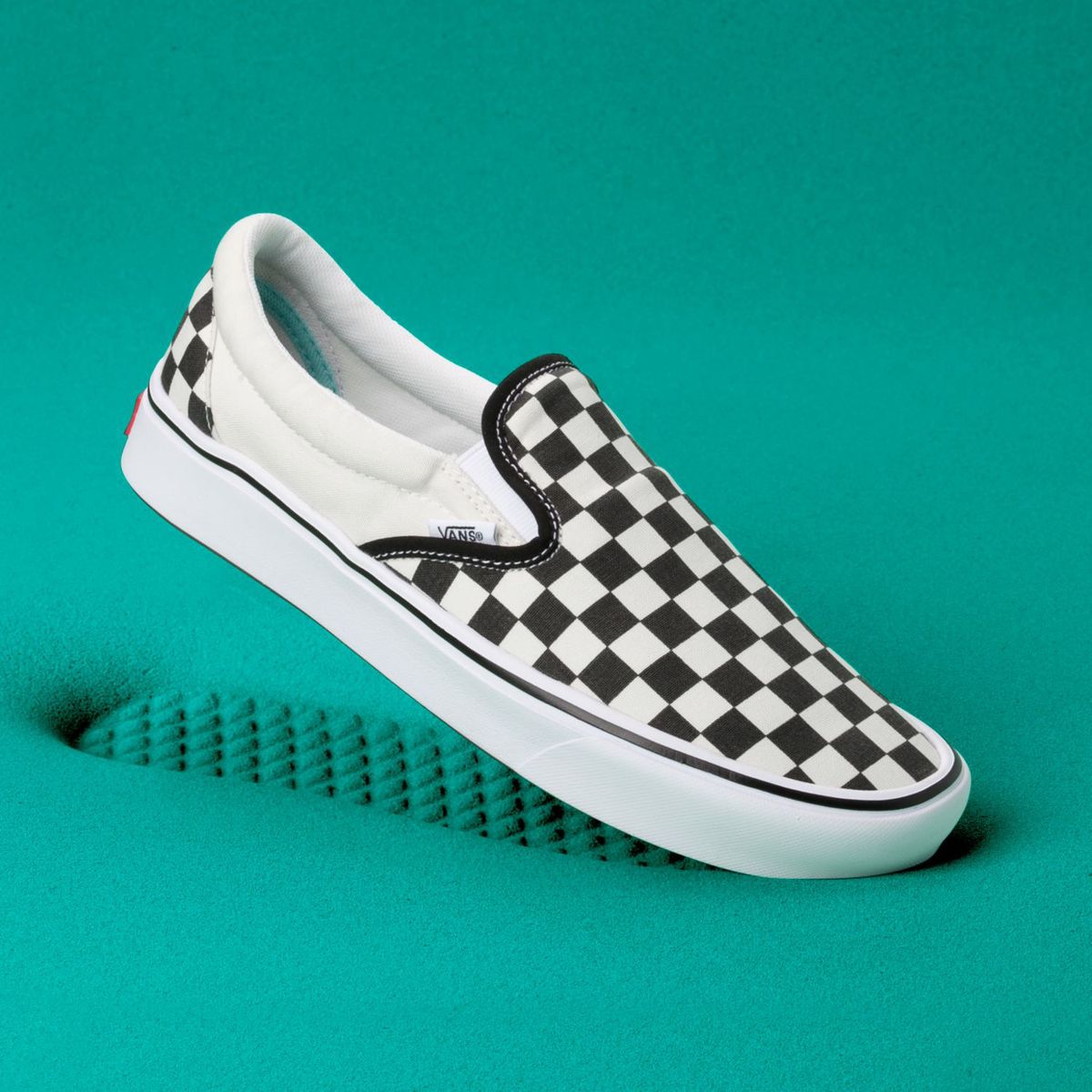 VANS - Zapatilla Unisex Ua Comfycush Slip-On Checker VANS