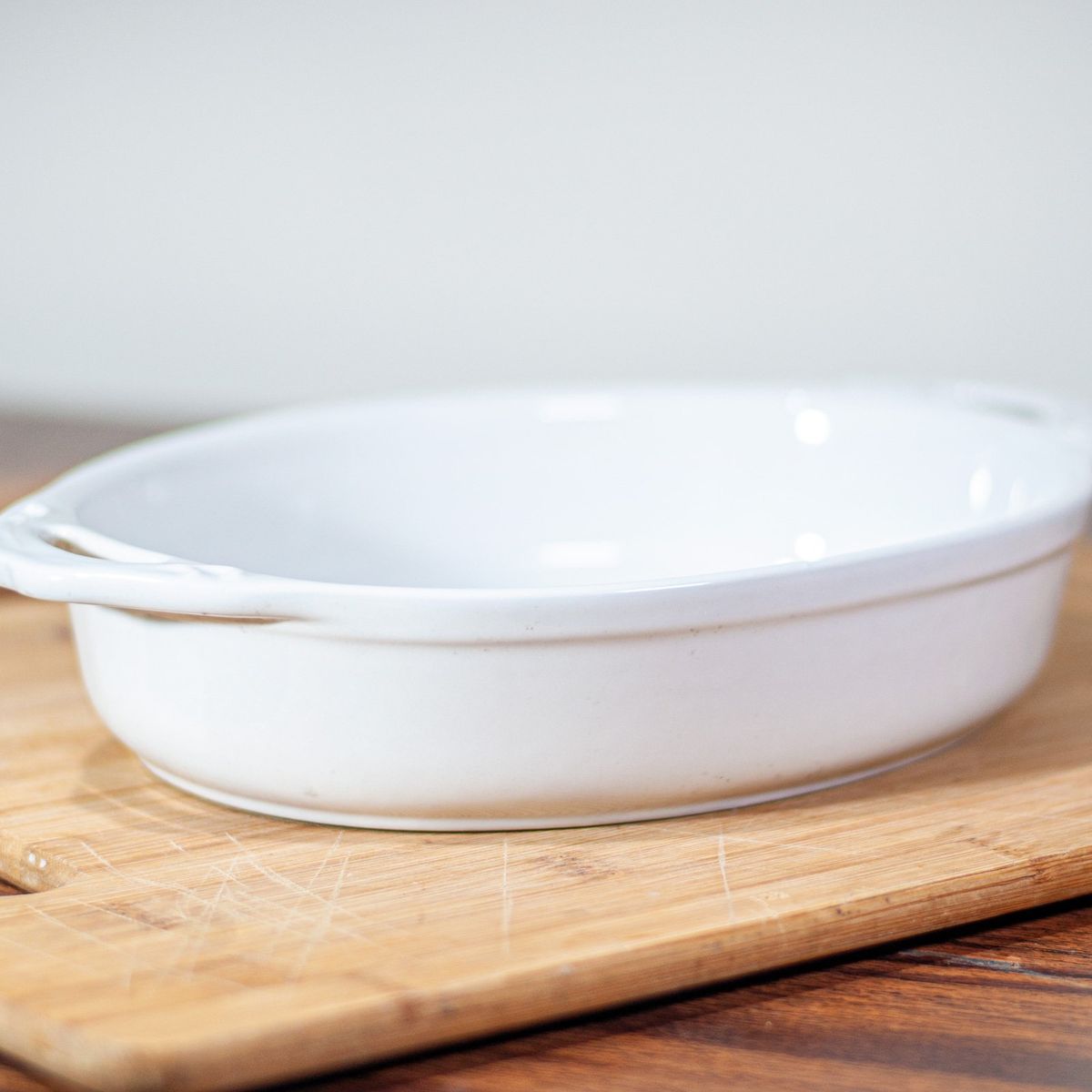 GENERICO - Fuente de Cerámica p/horno tipo Gres - OVAL  28x21 Blanca