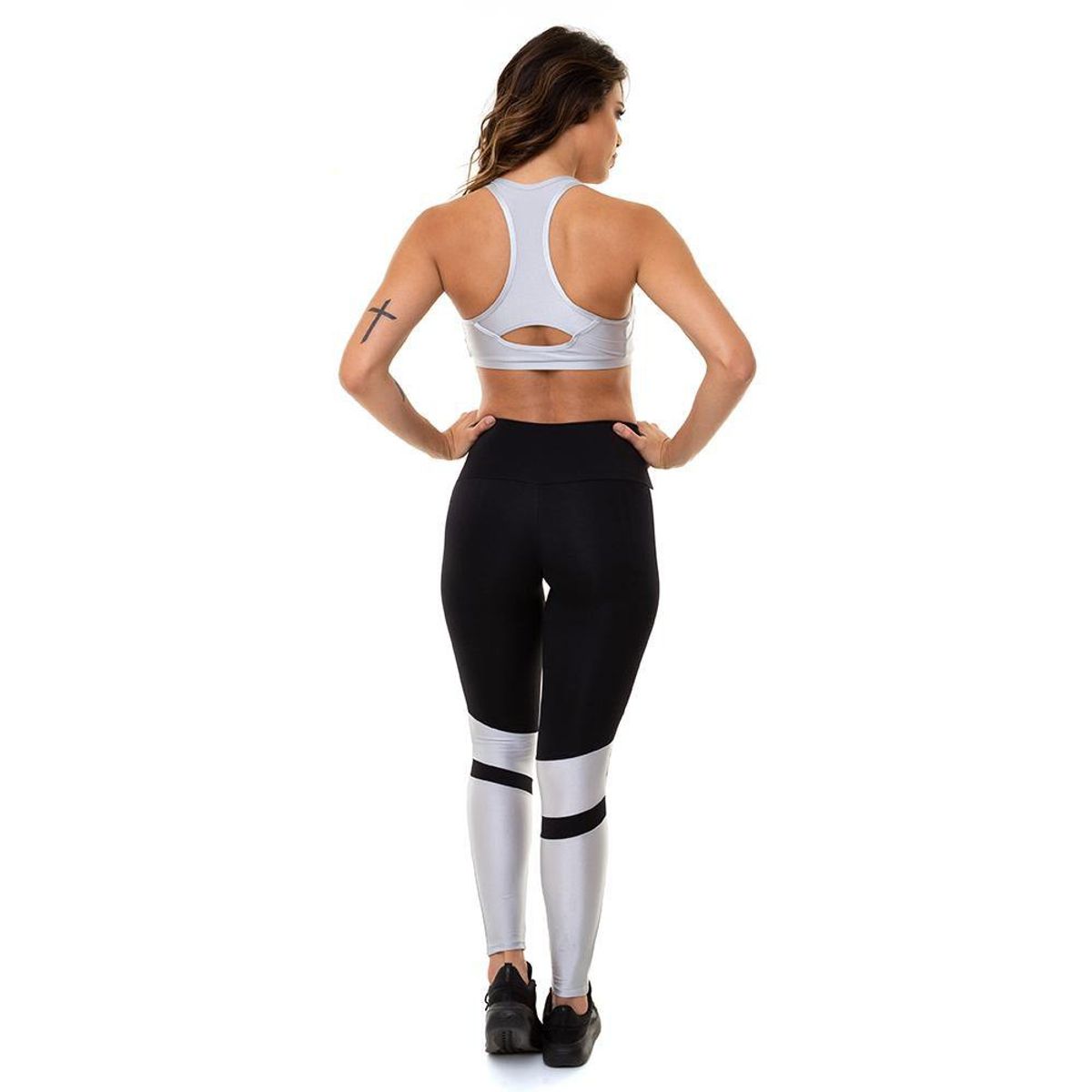 HTL - CALZA LEGGING DEPORTIVA BRASIL CUTOUT PLATA NEGRO