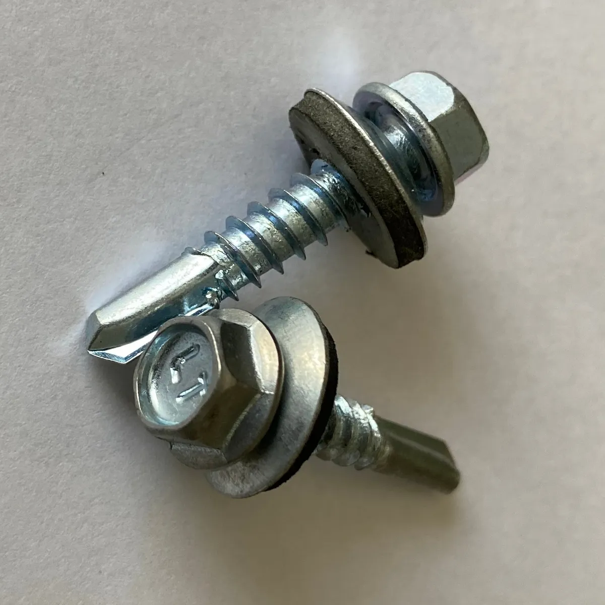 GENERICO - 1000 Autoperforantes  Hexagonal 12 x 1" Punta Broca con Golilla