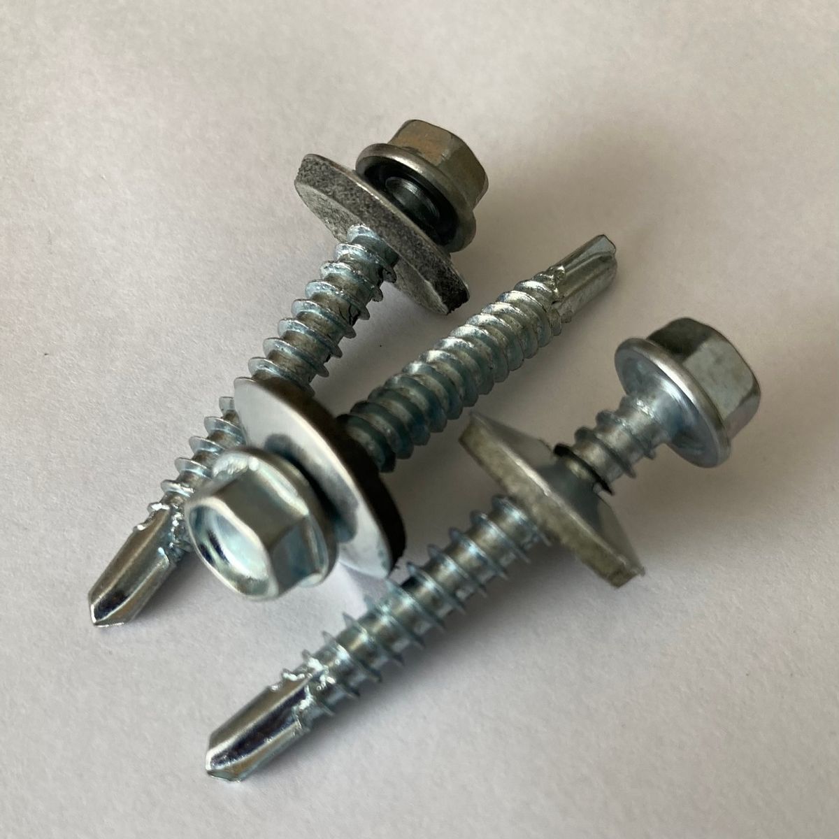 GENERICO - 1000 Autoperforantes  Hexagonal 12 x 1.1/2 con Golilla.