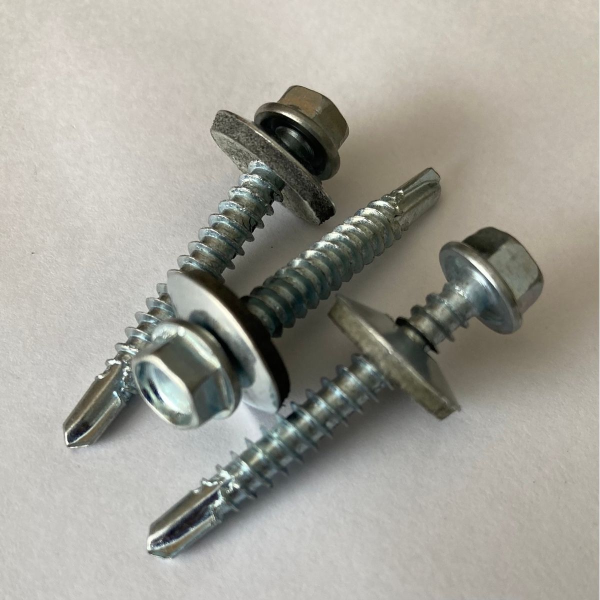 GENERICO - 1000 Autoperforantes  Hexagonal 12 x 1.1/2 con Golilla.