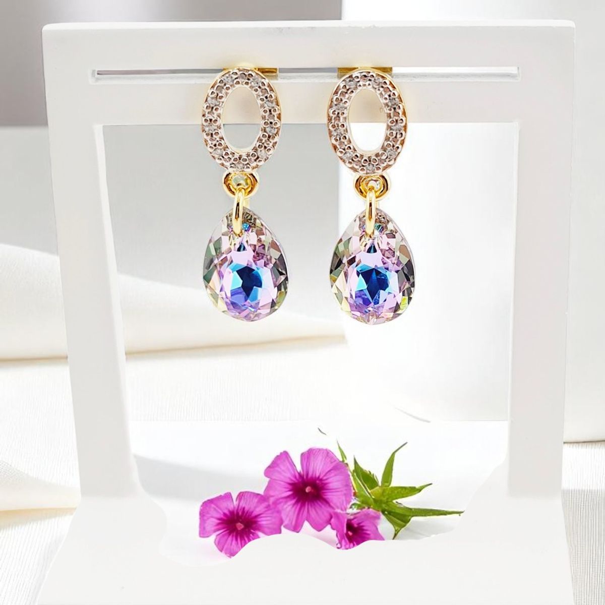 JOYAS MONTERO - Aros Gota de Luz Gold 24K  creado con cristales de Swarovski® Vitral Light