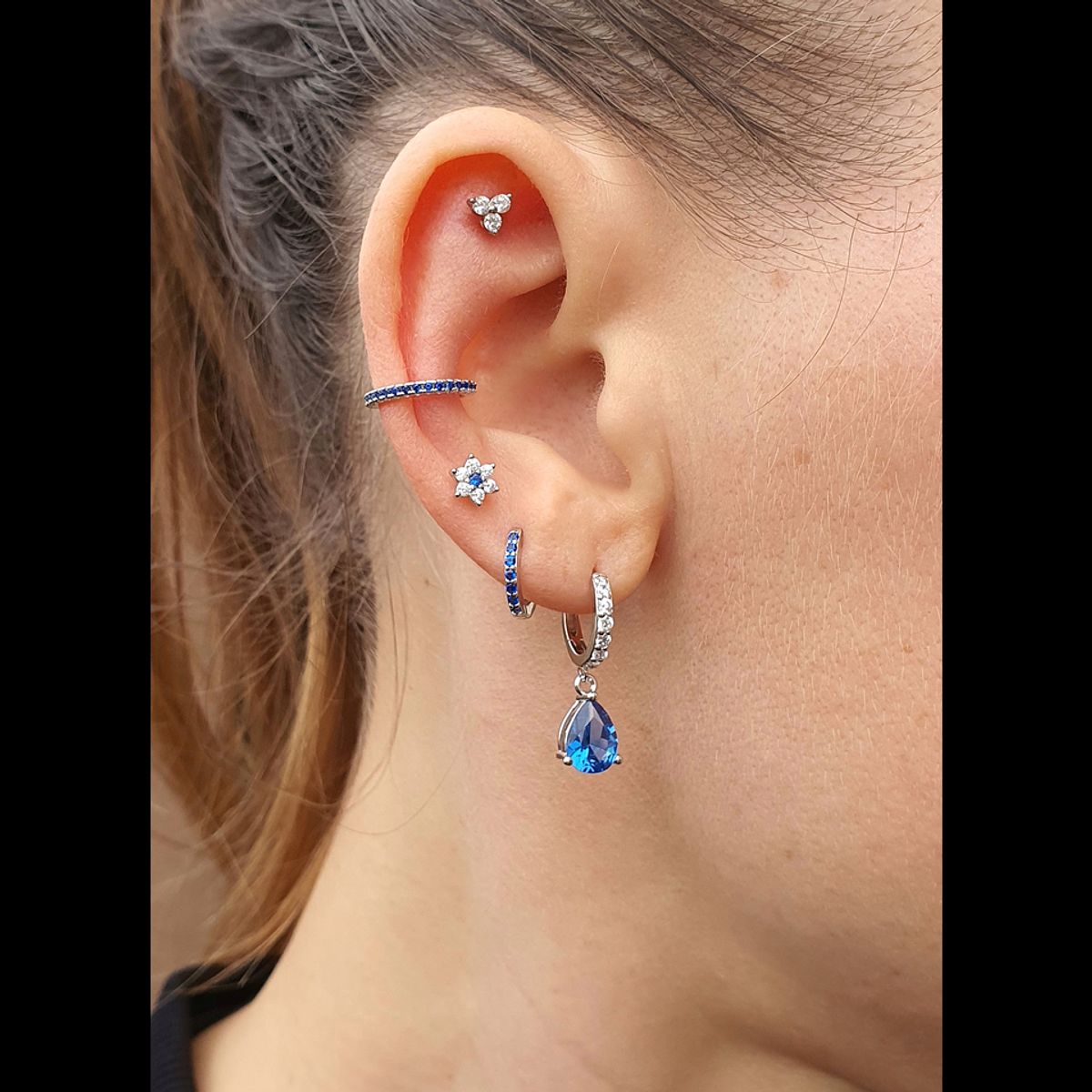 GENERICO - Piercing plata 925 triángulo pequeño flat helix tope bolita