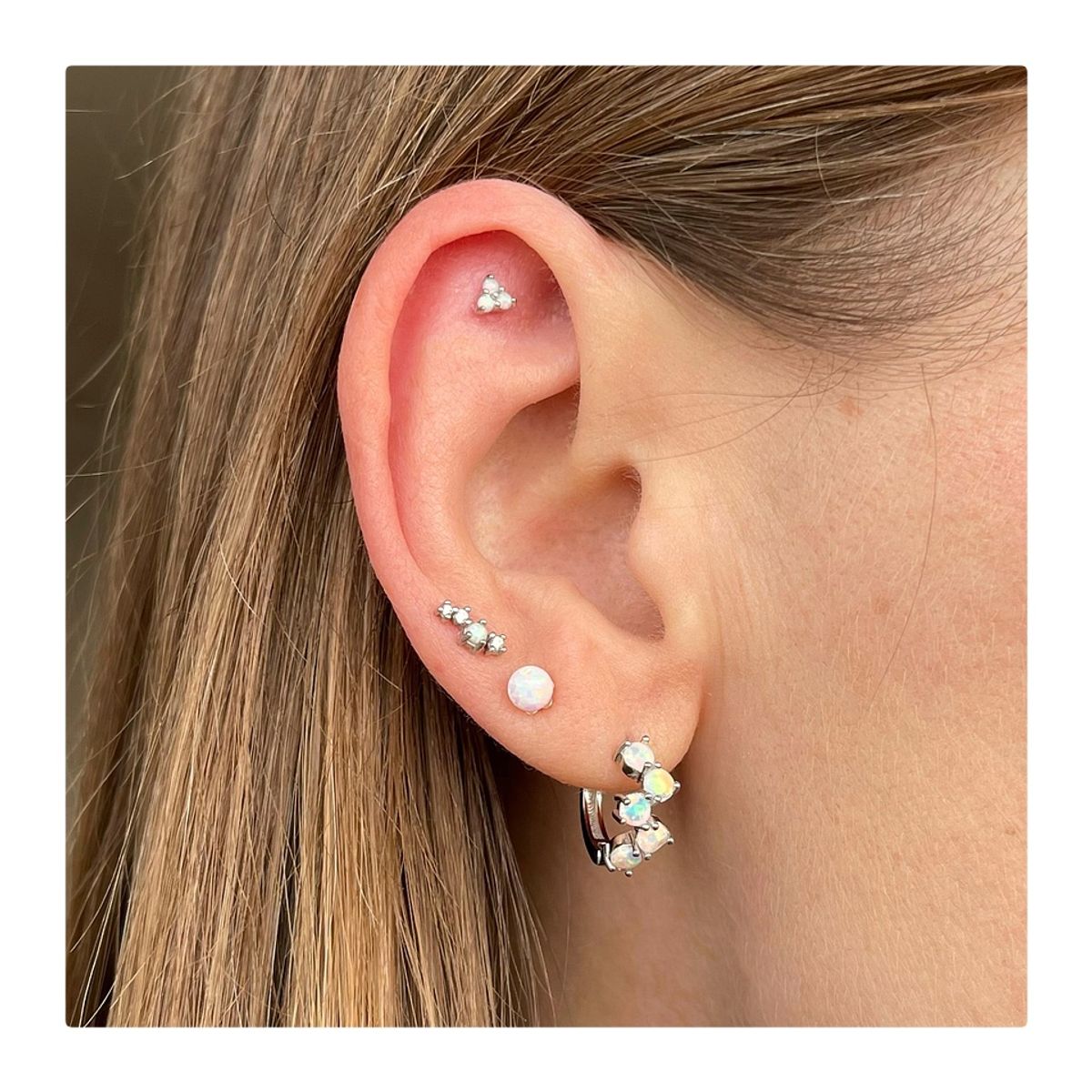 GENERICO - Piercing ópalo triángulo pequeño tragus helix plata 925