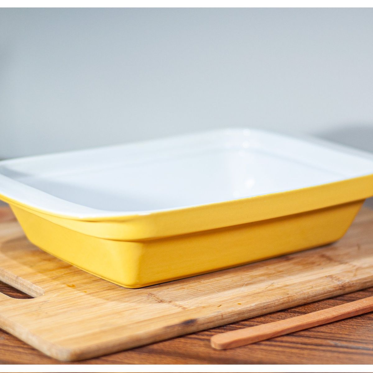 GENERICO - Fuente de Cerámica phorno tipo Gres - RECTANGULAR 29x19 Amarillo