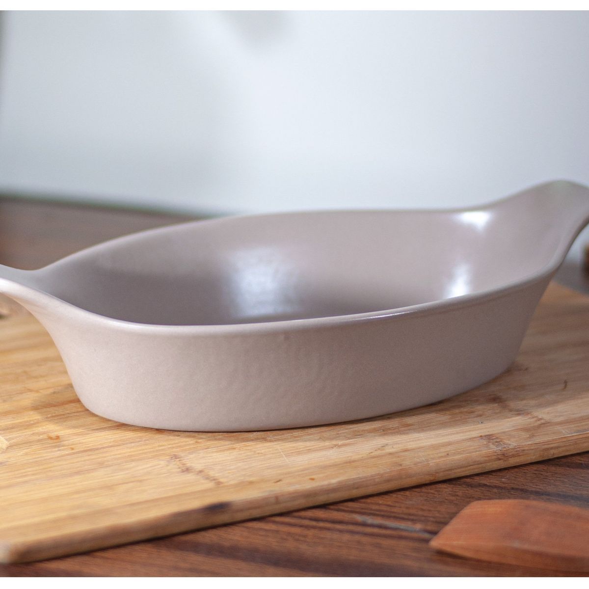 GENERICO - Fuente de Cerámica p/horno tipo Gres - OVAL  32x17 Chocolate