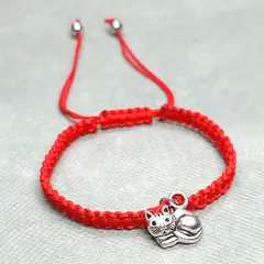 GENERICO - Pulsera Hilo Rojo con Dije de Gatito