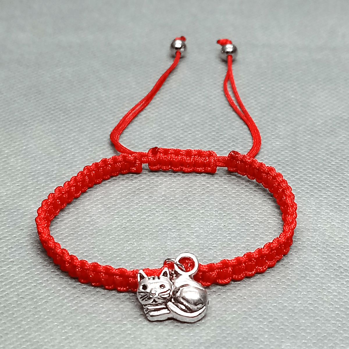 GENERICO - Pulsera Hilo Rojo con Dije de Gatito