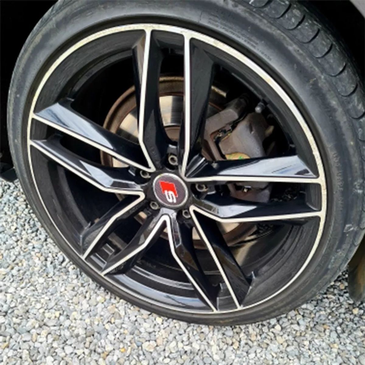 GENERICO - Moldura Para Llantas Decorativa Y Protectora CROMADO Auto