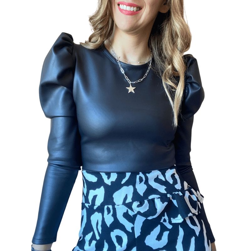ME MATO TIENDA - Polera negra mujer ecocuero manga princesa tienda Me Mató