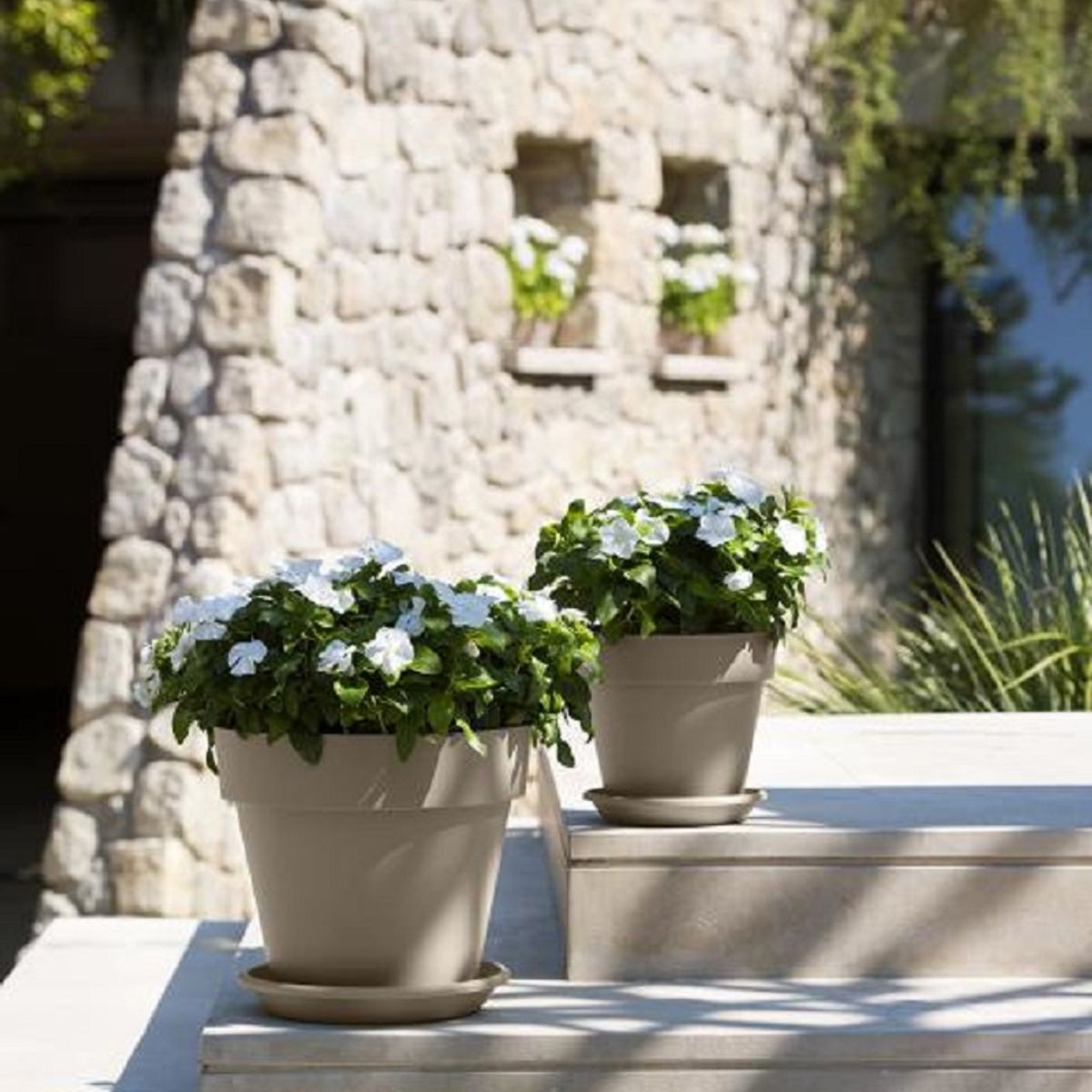 EURO3PLAST - Macetero plástico con plato 60 x 54 cm color taupé