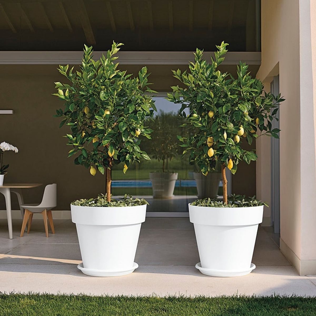 EURO3PLAST - Macetero de plástico con plato 80x71 cm blanco