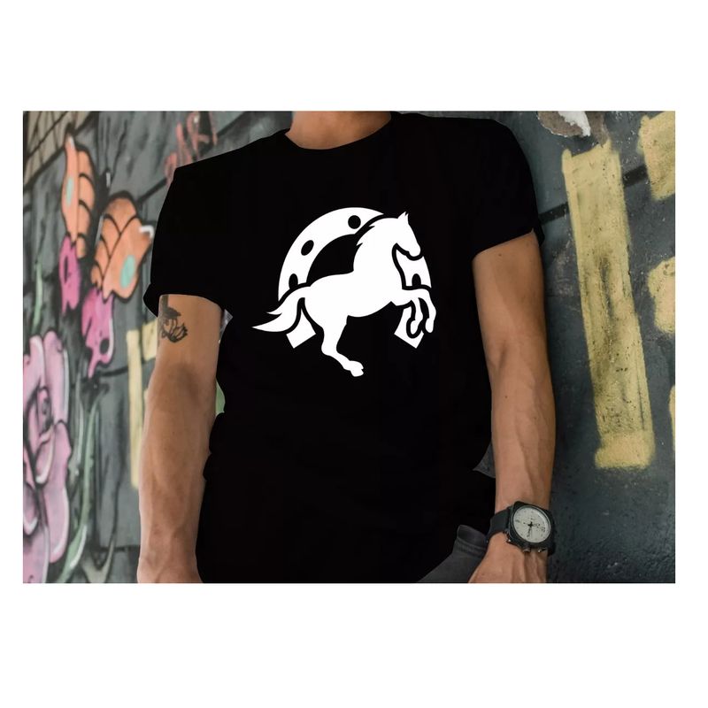 ROLY - Polera Hombre Caballo y Herradura…
