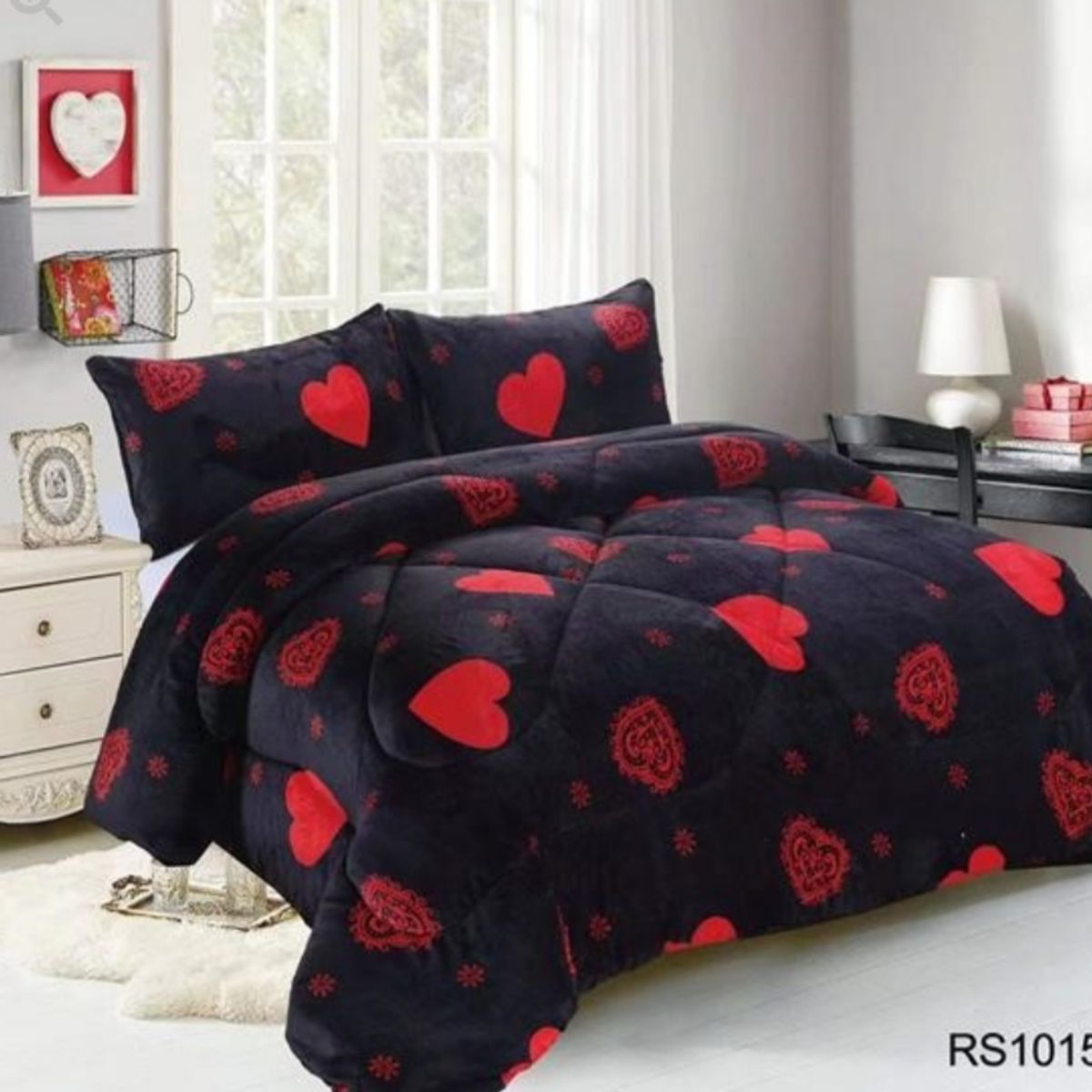 GENERICO - Cubrecama de Invierno Plush con Chiporro 2 Negro con Corazones