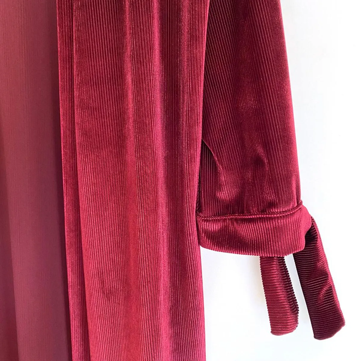 MARIA PASKARO - Tapado Kimono Largo Verona Burdeo Terciopelo Lineas Maria Paskaro - Burdeos