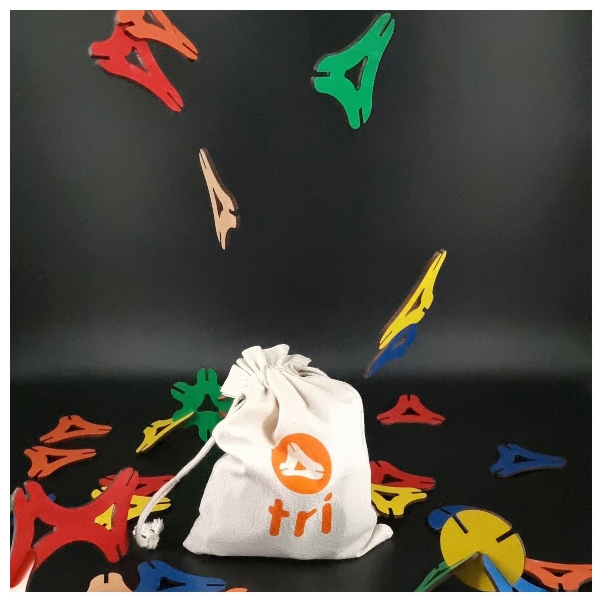 CNC OBJECTS - ECO TRI 48 Juega sin límites