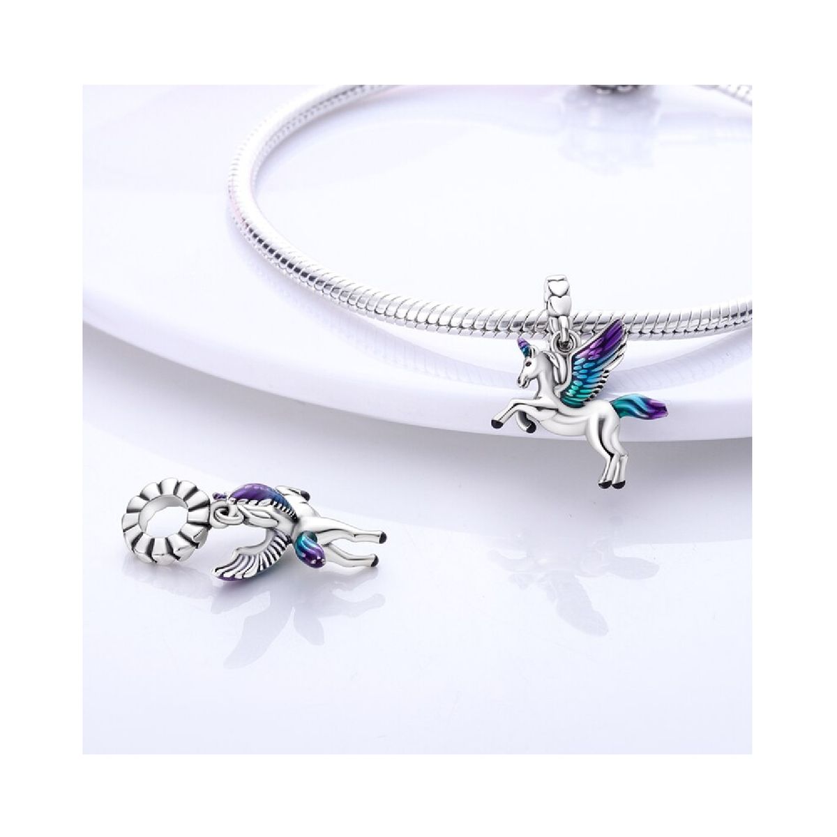 SILVER HEART - Charm Unicornio Majestuoso en Plata Fina 925 SILVER HEART