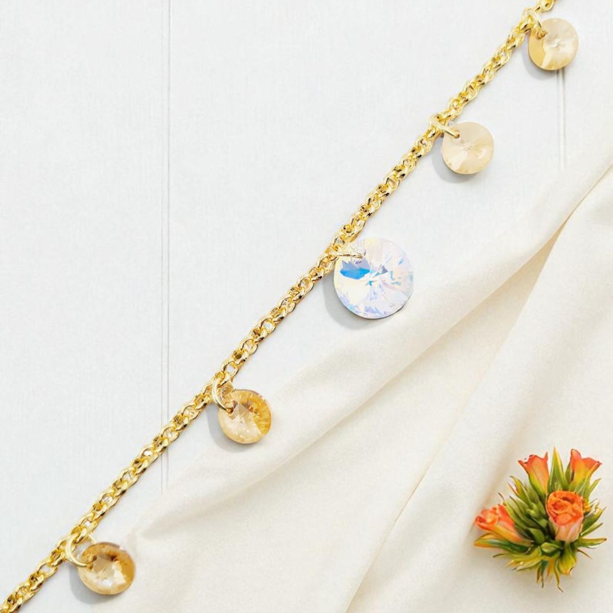 JOYAS MONTERO - Pulsera Nepal Gold 24K creado con cristales de Swarovski® Golden Shadow