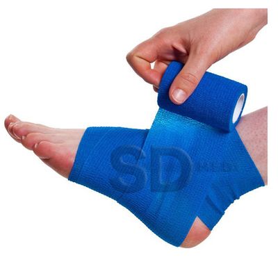 Imagen 2 del producto Venda Autoadherente tipo Coban 7.5 cm Rojo Pack 12x