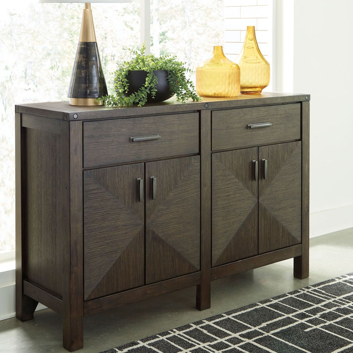 ASHLEY - Buffet comedor Dellbeck