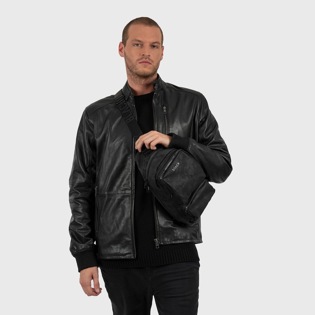 BLACK - Mini Beast Alazan Black Black Bubba