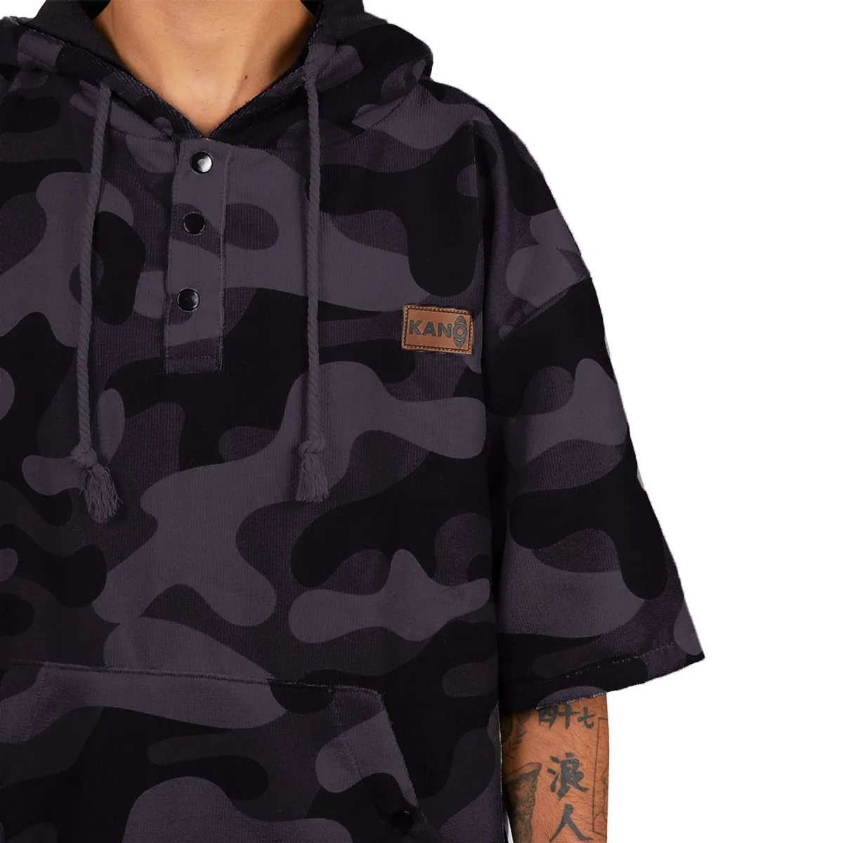 KANO - Poncho Cambiador de Surf Camo Negro Kano