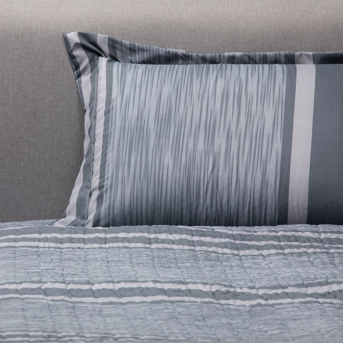 ZAHR - Cubrecama Sherpa Estampado Gris