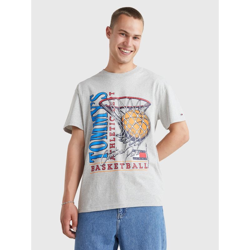 TOMMY HILFIGER - Polera Relaxed Basketball Vintage Gris Tommy Jeans.
