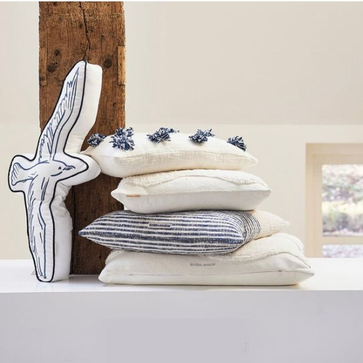 GENERICO - COJIN FORMA GAVIOTA MODELO SEAGULL…