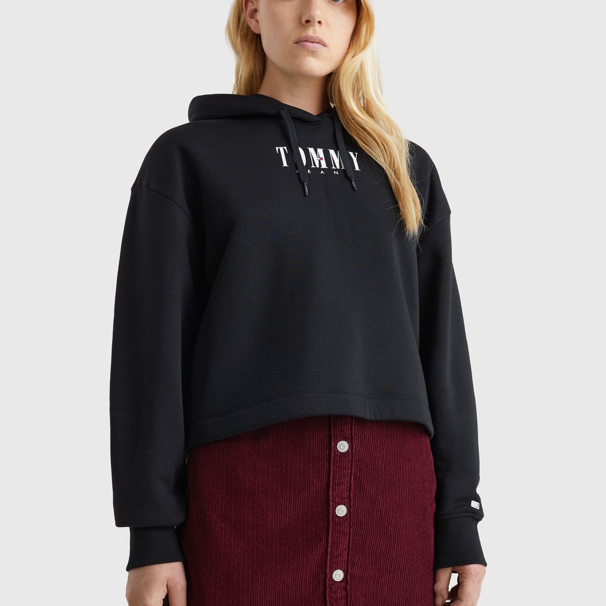 TOMMY HILFIGER - Polerón Hoodie Essential Negro Tommy Jeans