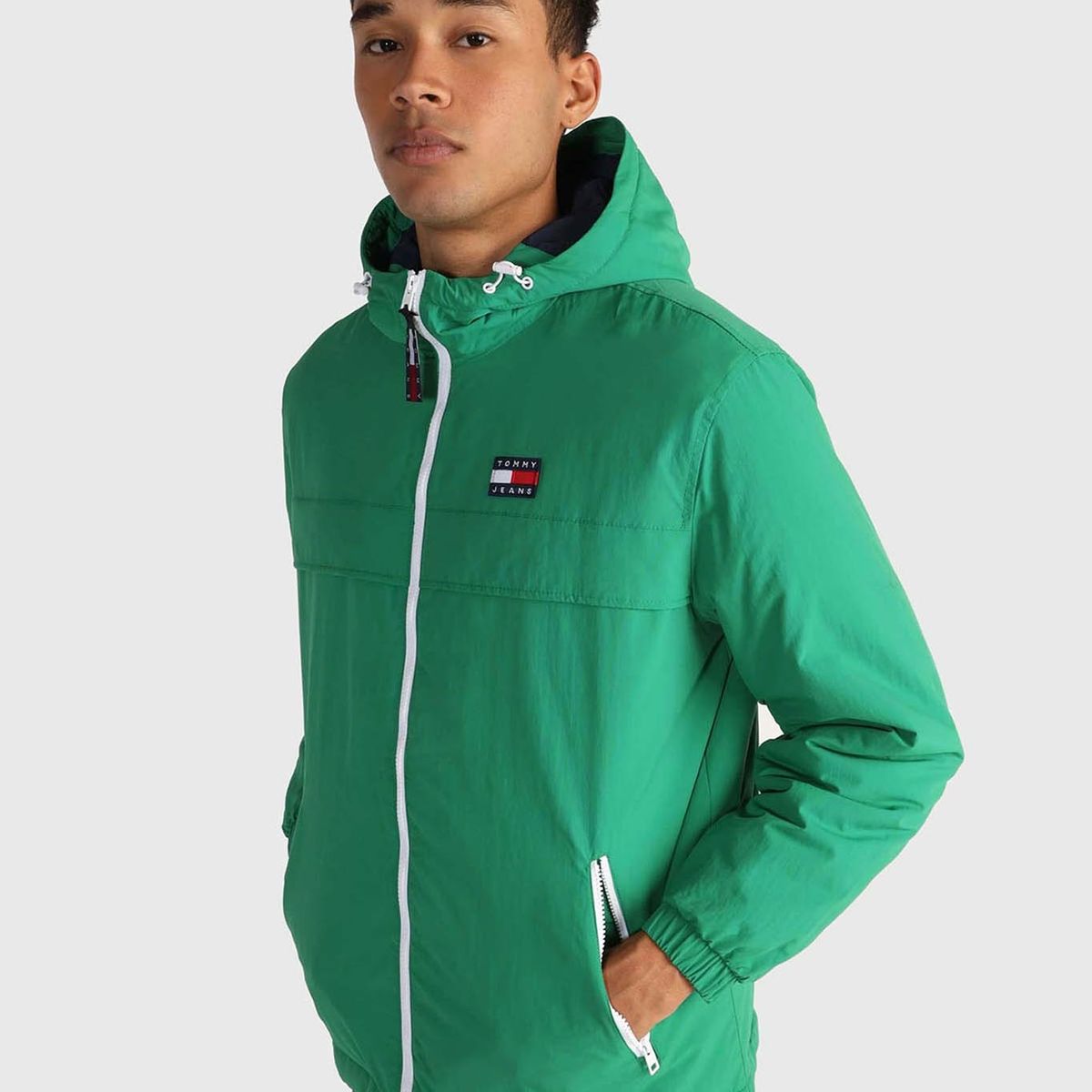 TOMMY HILFIGER - Cortavientos Chicago Solid Verde Tommy Jeans