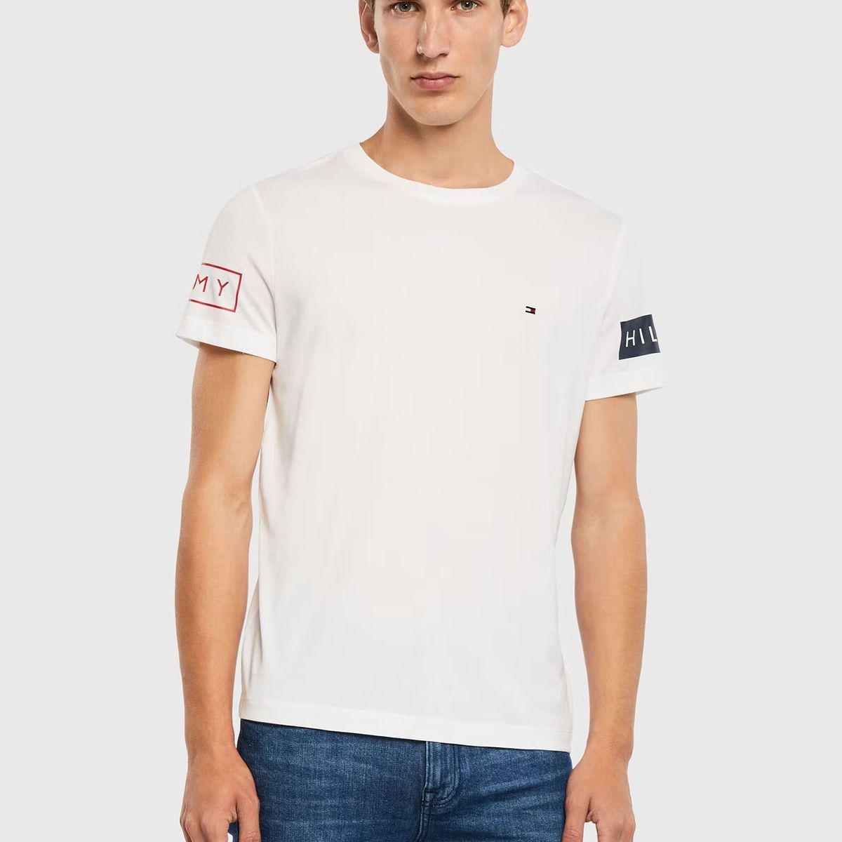 TOMMY HILFIGER - Polera Sleeve Graphic Logo Blanco Tommy Hilfiger.