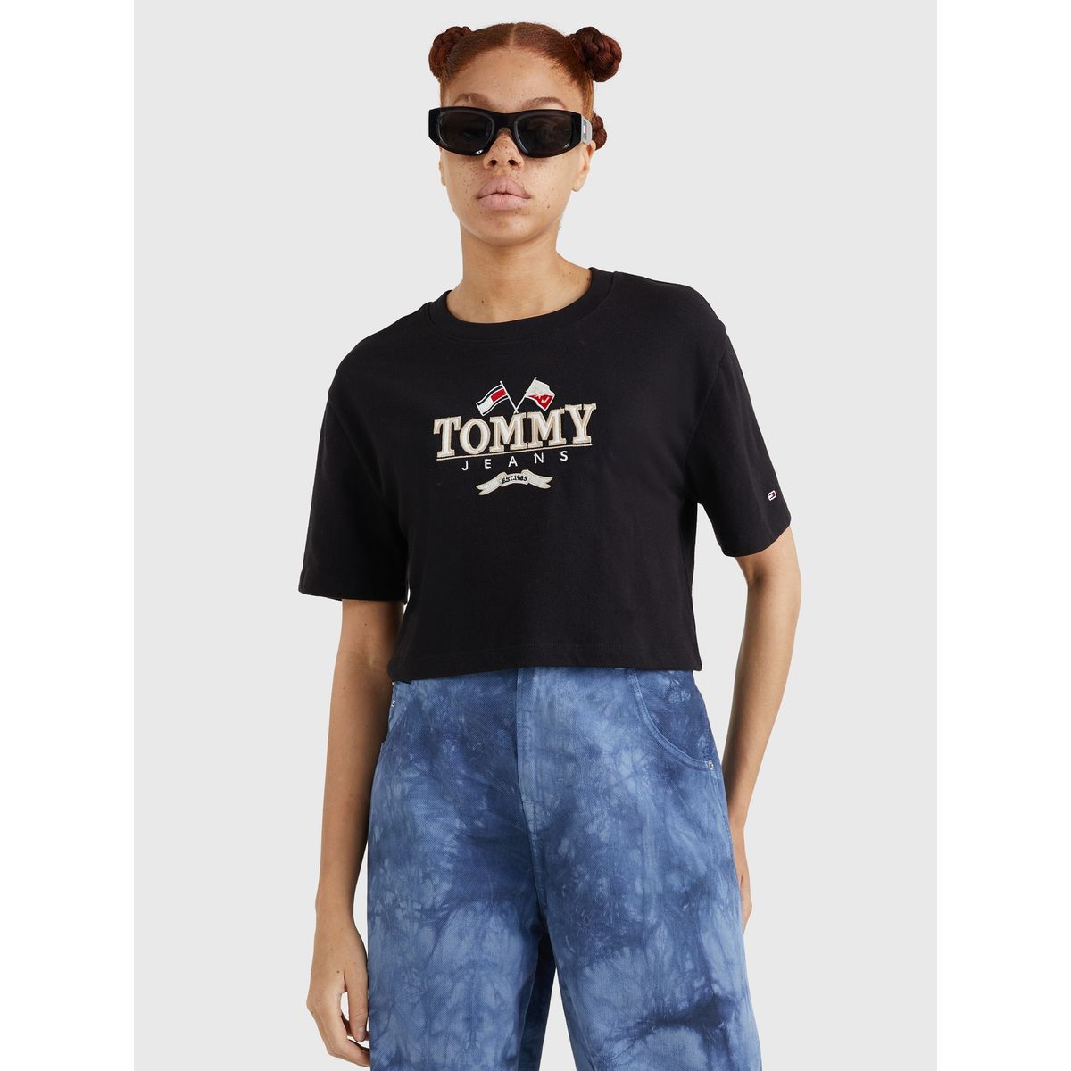 TOMMY HILFIGER - Polera Modern Super Cropped Negro Tommy Jeans.