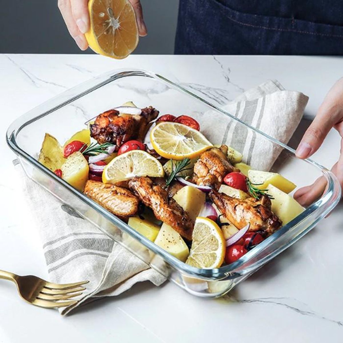 GENERICO - FUENTE RECTANGULAR DE VIDRIO 29.5x18x6.7cm IMAHE