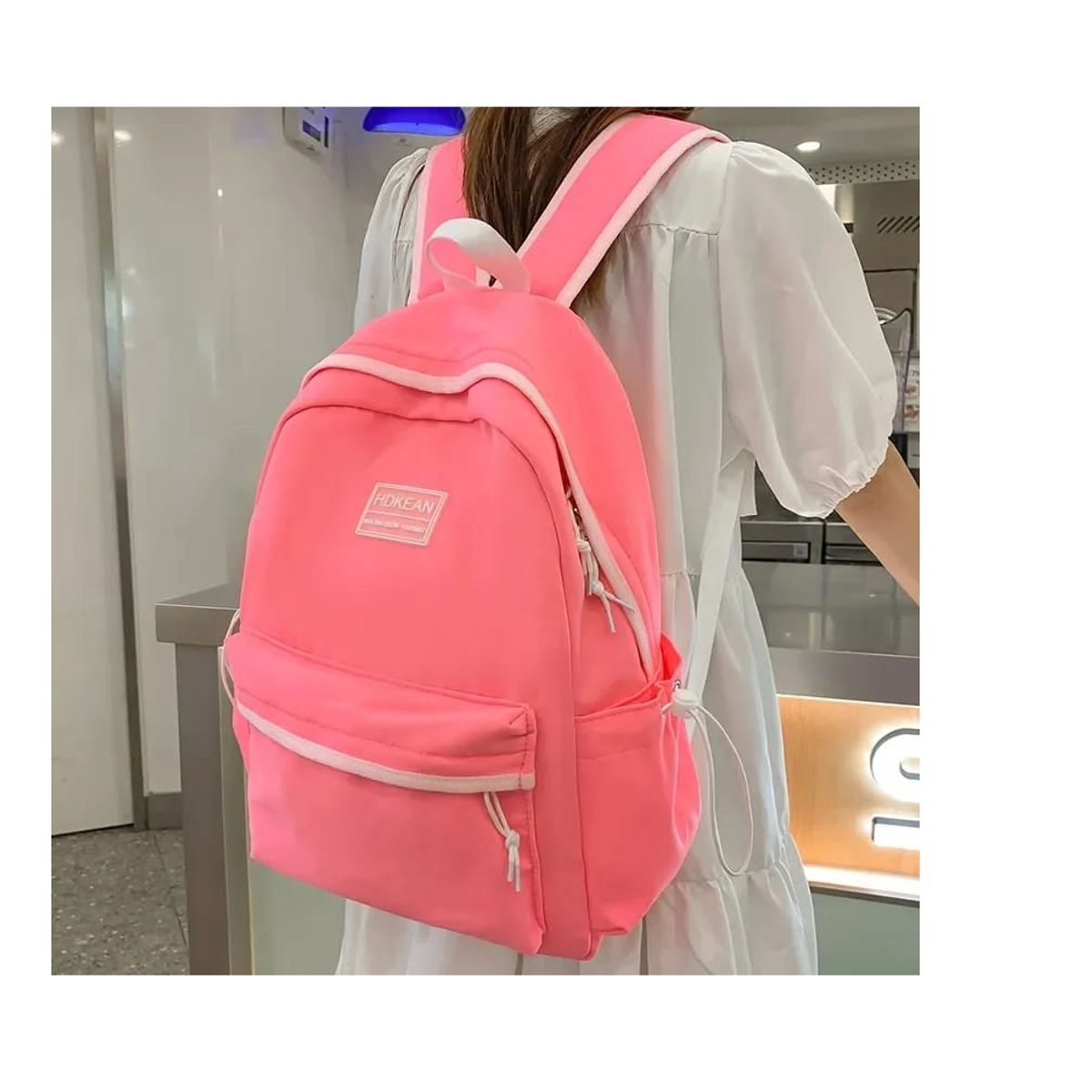 GENERICO - Mochila Impermeable Incluye Llavero + 3 Pins 43x32x14cms…