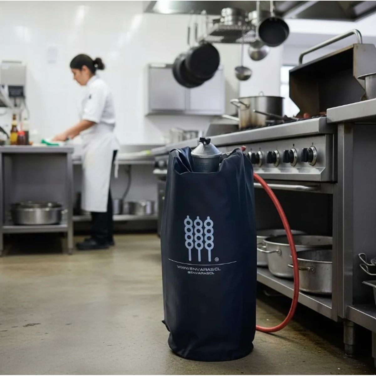 EN VARA'S MEATS & GRILL - Funda Cobertor para balon  Cilindro de Gas 11kgs.